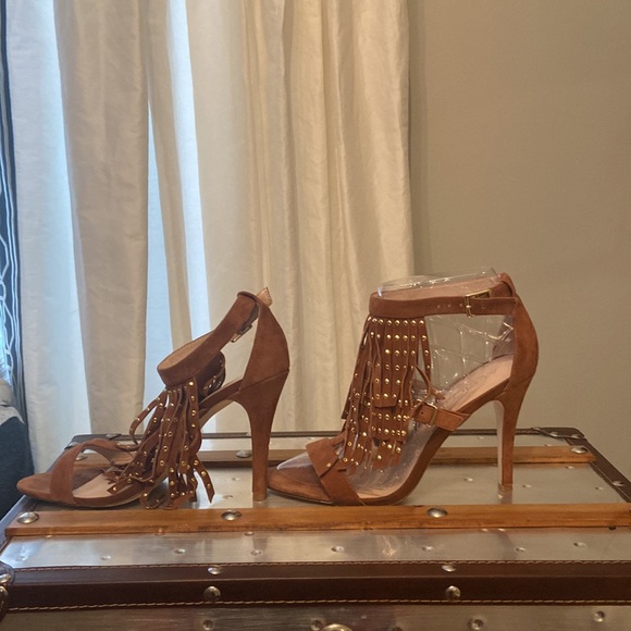 Aldo fringe stud heels - Picture 2 of 4